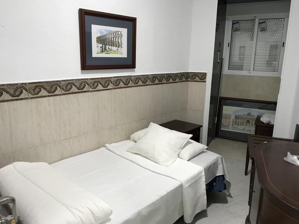Hostal Lavapies Madrid Exteriör bild