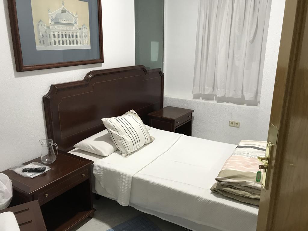 Hostal Lavapies Madrid Exteriör bild